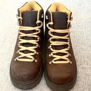 American Eagle brown genuine leather padded ankle boots